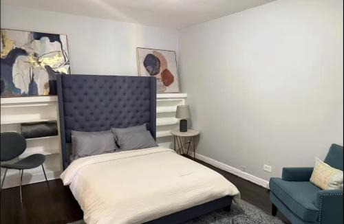 Kenwood Apartment | 2 BR Apt Near U Chicago Campus & the Lakefront!