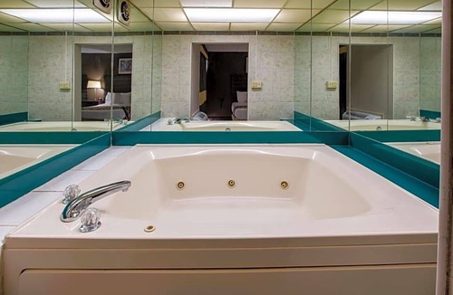 Northwood Hotel | 2-Star Hotel ∙ Baymont by Wyndham Northwood