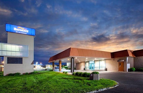 Northwood Hotel | 2-Star Hotel ∙ Baymont by Wyndham Northwood