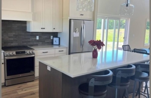 Fish Creek House | 2024 Highland Home - New Build Indoor Pickleball/Badminton/Basketball Court