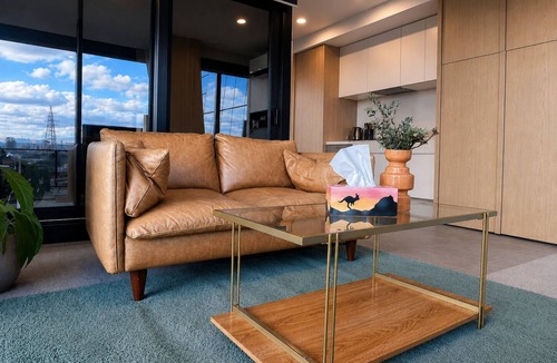 Docklands Apartment | 23rd-Flr Docklands Views, Pool, Jacuzzi, Free Tram
