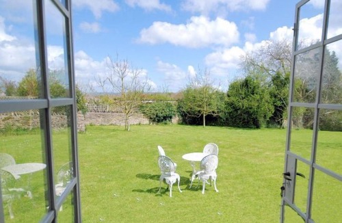 Belluton Cottage | 3 Bed in Bristol (oc-ivytt)