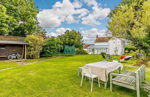 Eckington Cottage | 3 Bed in Pershore (oc-92975)