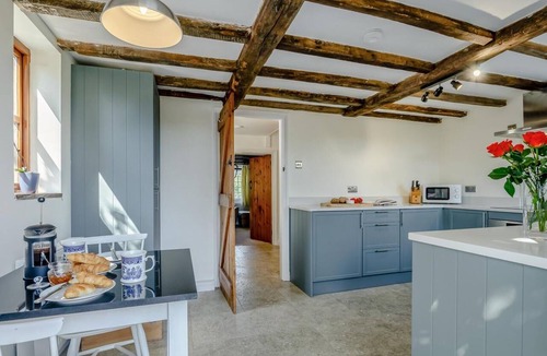 Tiddington Cottage | 3 Bed in Stratford-upon-avon (oc-95736)
