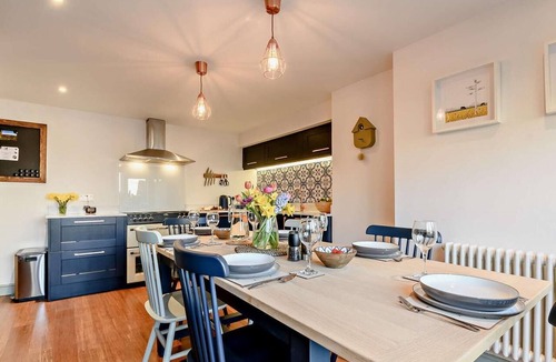 Inchbrook Cottage | 3 Bed in Stroud (oc-89898)