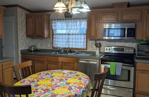 Oak Harbor Cottage | 3-bedroom cottage in serene Oak Harbor