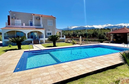 Douliana Villa | 3 bedroom villa with 50m2 private pool and fantastic sea and mountain views.