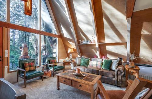 Dorrington House | 3 Mi to Calaveras Big Trees: Cabin w/Fire Pit!