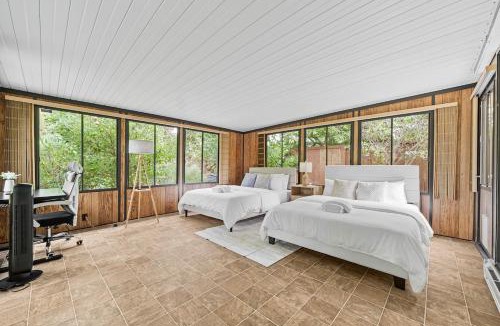 Midtown Villa | 3129 Light-Filled Retreat 4BR 2BA Lush Backyard Palo Alto