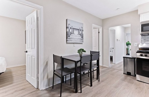Dearborn Heights House | 3Bds-Wif-Fi -30+Day/Work-Friendly Spacefor travel