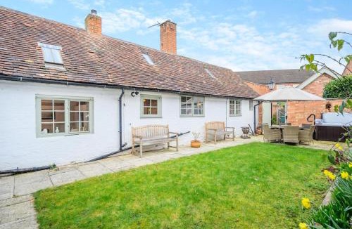 Alcester House | 4 Bed in Alcester oc-s30997