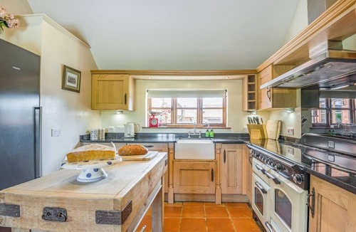 Tirley Cottage | 4 Bed in Gloucester (oc-41216)