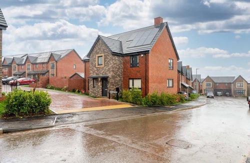Stoke Gifford House | 4 Bedroom Contractor & Family Home in Bristol