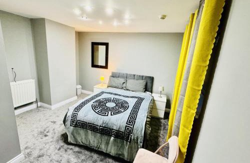 Iverley House | 4 bedrooms Full house Stourbridge Birmingham