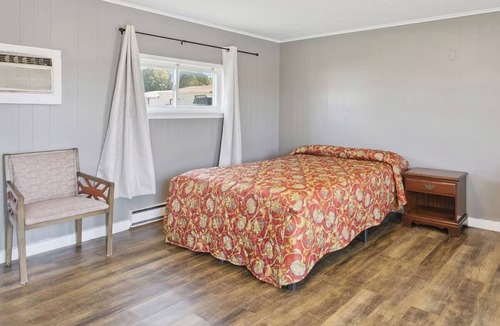 Shields Hotel | 4 Relaxing Rooms W/Free Parking, Within Walking Distance to Local Restaurants