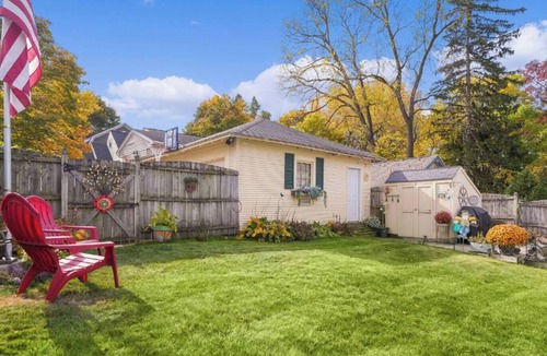 John Ball Park House | 5-Bed 3 bath near GR Medical & Business Districts