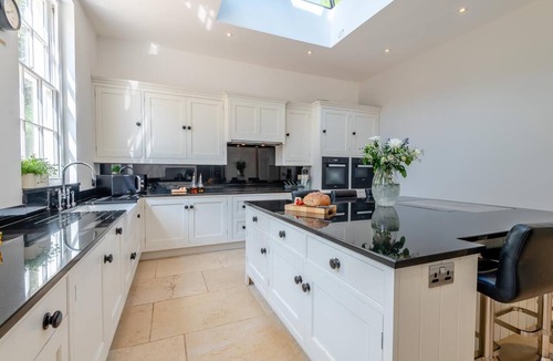 Inchbrook Cottage | 5 Bed in Minchinhampton (oc-h32022)