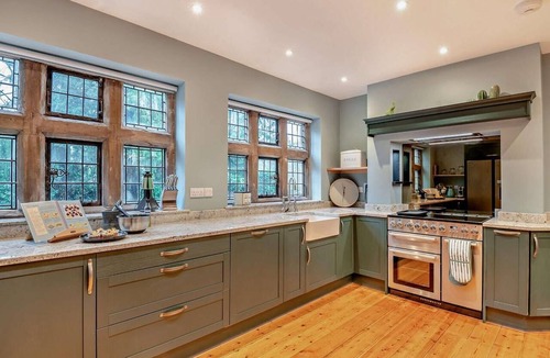 Monmouth Cottage | 5 Bed in Monmouth (oc-94050)