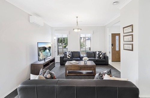 Oakleigh South House | 5 bedroom family home in Oakleigh South
