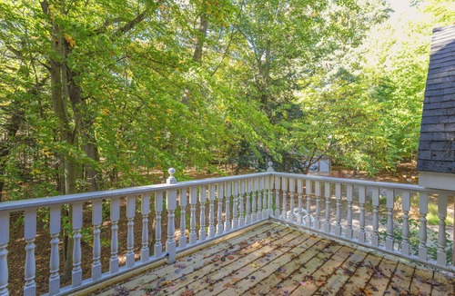 Grand Junction House | 5 bedroom on Saddle Lake, Luxury retreat