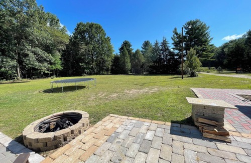 Covert House | 5BR/5BA Near Lake Michigan – 4 En-Suite Suites + Bunk Room