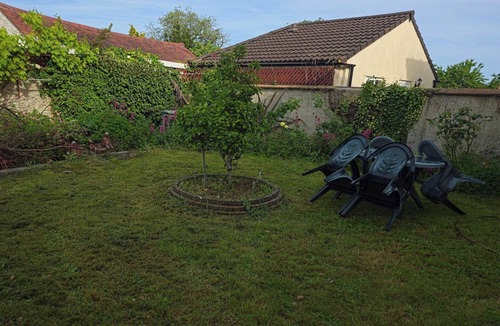 Filton House | 6 Bed House Sleeps 13 - Private Garden
