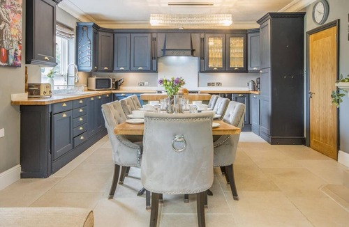 Frocester Cottage | 6 Bed in Frocester (oc-c42662)