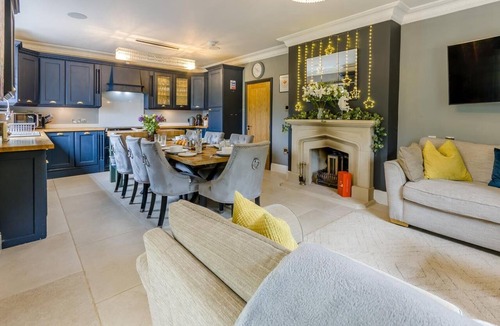 Frocester Cottage | 6 Bed in Frocester (oc-c42662)