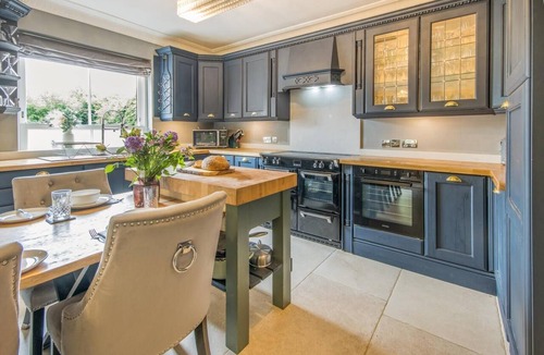Frocester Cottage | 6 Bed in Frocester (oc-c42662)