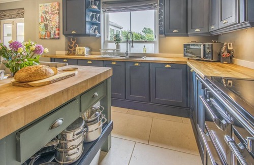 Frocester Cottage | 6 Bed in Frocester (oc-c42662)