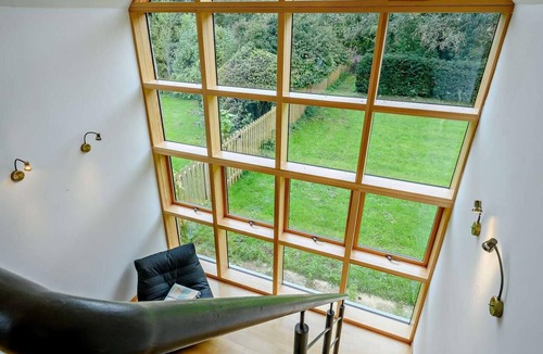 Lechlade Cottage | 6 Bed in Lechlade (oc-93251)