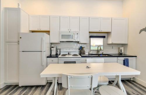Traverse City House | 6 Mi to Traverse City! All-Season Family Getaway