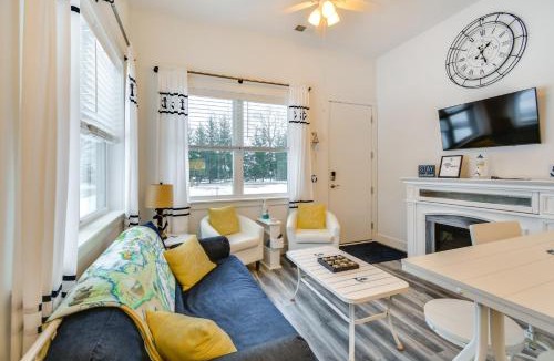 Traverse City House | 6 Mi to Traverse City! All-Season Family Getaway