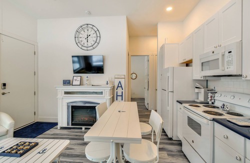 Traverse City House | 6 Mi to Traverse City! All-Season Family Getaway