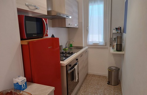 Pavia Apartment | 64B 10 minutes walk from: Polyclinic Hospital, Station and Center - 2 rooms