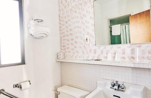 Corning Hotel | 7 Inn