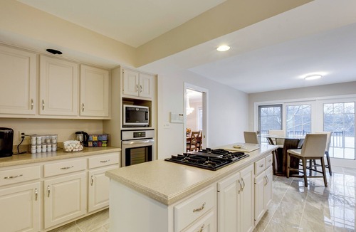 Perrysburg House | 7 Mi to Dtwn Toledo: Spacious Family Home!