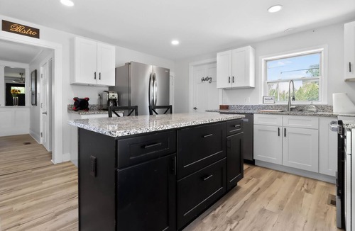 Brooklyn House | A 5 minute walk to the country park beach