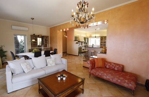 Chania Town Villa | A magical hilltop retreat overlooking Chania city and the Cretan sea!