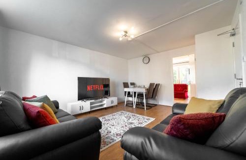 Rednal Apartment | A Prestigious 3-bed home