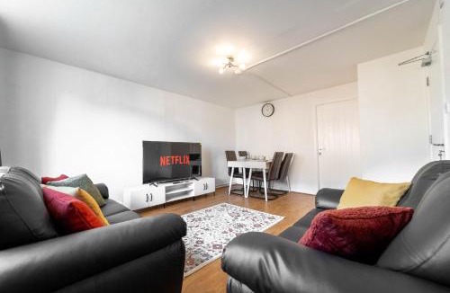 Rednal Apartment | A Prestigious 3-bed home