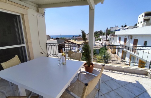Pilalimata House | A Spacious Cretan House Next To The Sea, Family and Couple Friendly with Terrace