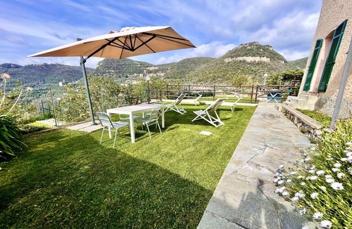 Finale Ligure Cottage | Accogliente Rustico 90mq, Giardino Vista Mare, Posto Auto, Animali Ammessi