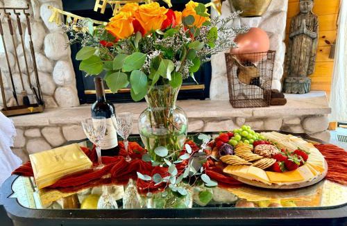 Pine Mountain Club House | ADELAIDE HILL IN PINE MOUNTAIN CLUB BREATHTAKING VIEWS 3Bd 3Bth SPA TUB