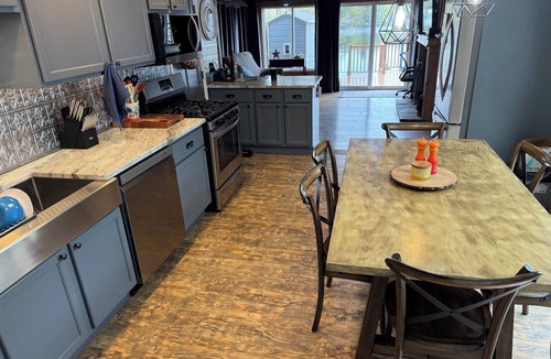 Newaygo Cottage | Adorable 3-bedroom cottage on Croton Pond. Relax and enjoy the water and view.