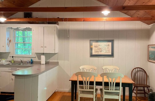 Maple City Cottage | Affordable cottage on Big Glen Lake! Pets OK. 3 day min after Labor Day.