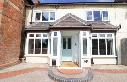 Harvington House | Air-Con Cosy Cottage in Harvington