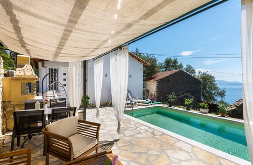 Barbati House | Alkinoi Seaview Villa with private Pool by Konnect, Nisaki