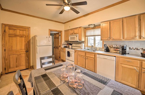 Grand Haven House | All-Season Grand Haven Getaway with Deck!