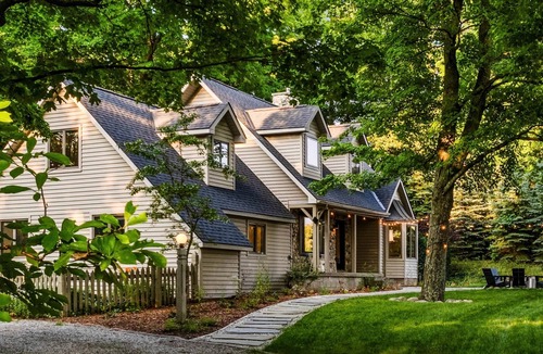 Traverse City House | Allium Hill House, Luxury vineyard estate, king suites, great for groups.